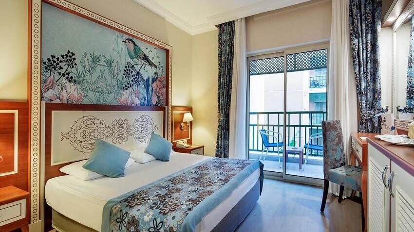 Crystal Paraiso Verde Resort and Spa